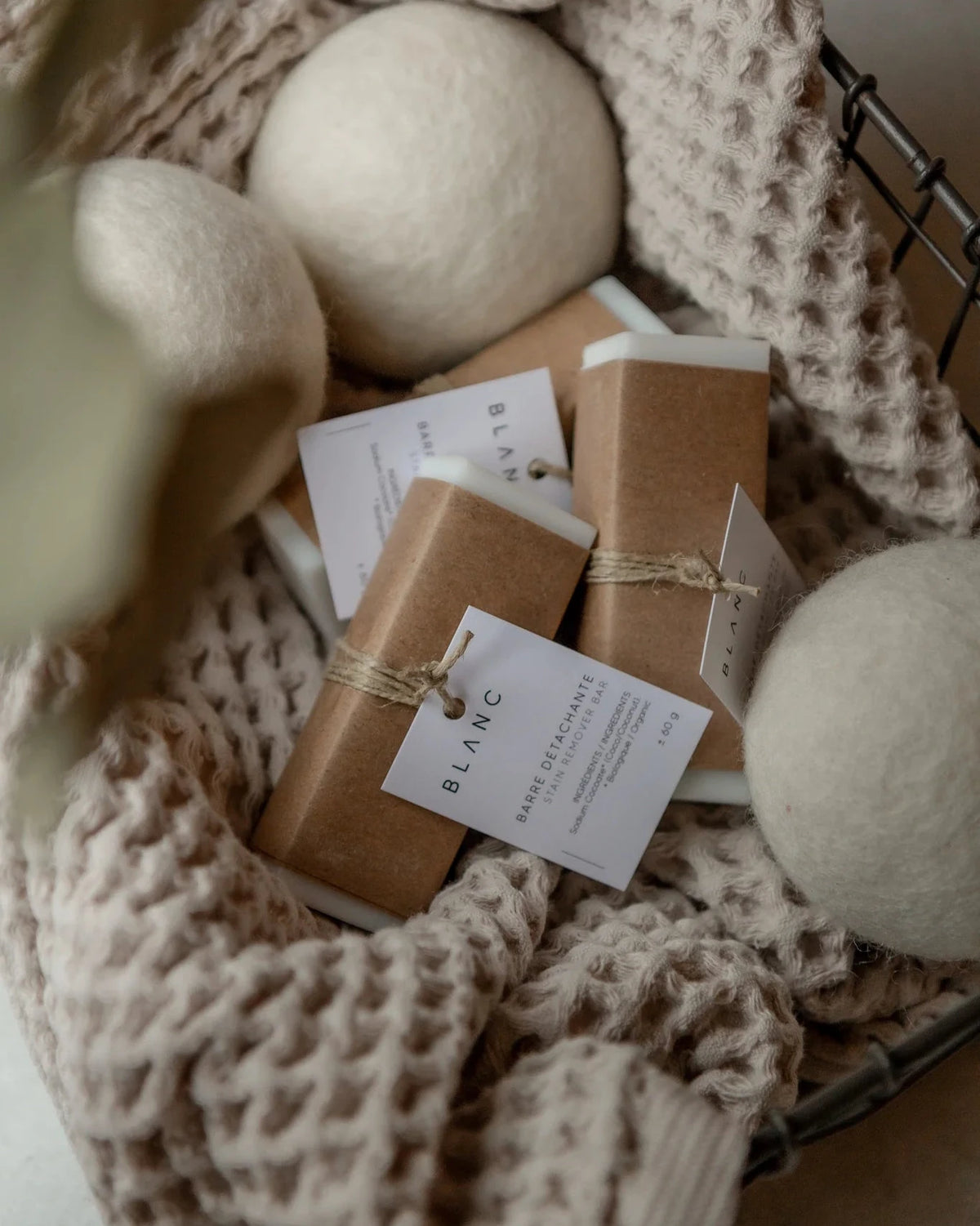 barre-detachante-blanc-savonnerie-lifestyle